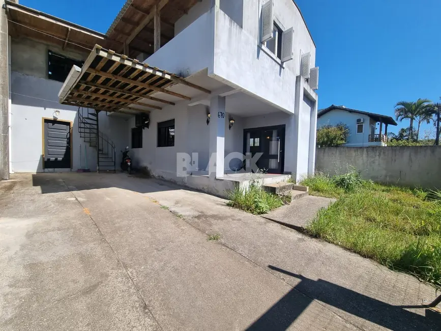 Foto 1 de Prédio Inteiro com 4 quartos à venda, 300m2 em Torres - RS