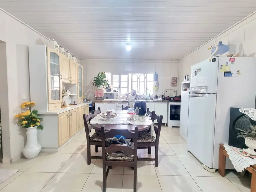 Casa com 6 quartos à venda, 200m2 em Centro, Torres - RS - imagem 6 Foto 6 de Casa com 6 quartos à venda, 200m2 em Centro, Torres - RS