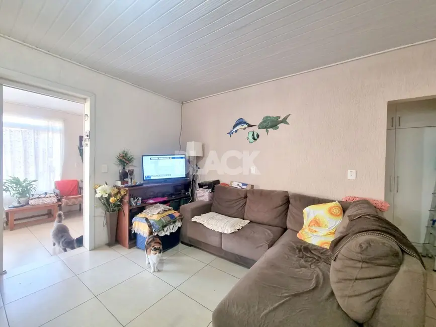 Casa com 6 quartos à venda, 200m2 em Centro, Torres - RS - imagem 7 Foto 7 de Casa com 6 quartos à venda, 200m2 em Centro, Torres - RS