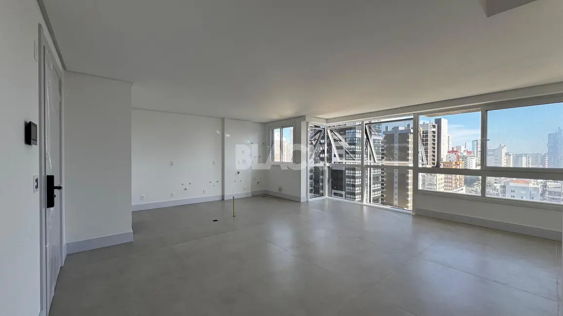 Apartamento com 3 quartos à venda, 111m2 em Centro, Torres - RS - imagem 3 Foto 3 de Apartamento com 3 quartos à venda, 111m2 em Centro, Torres - RS