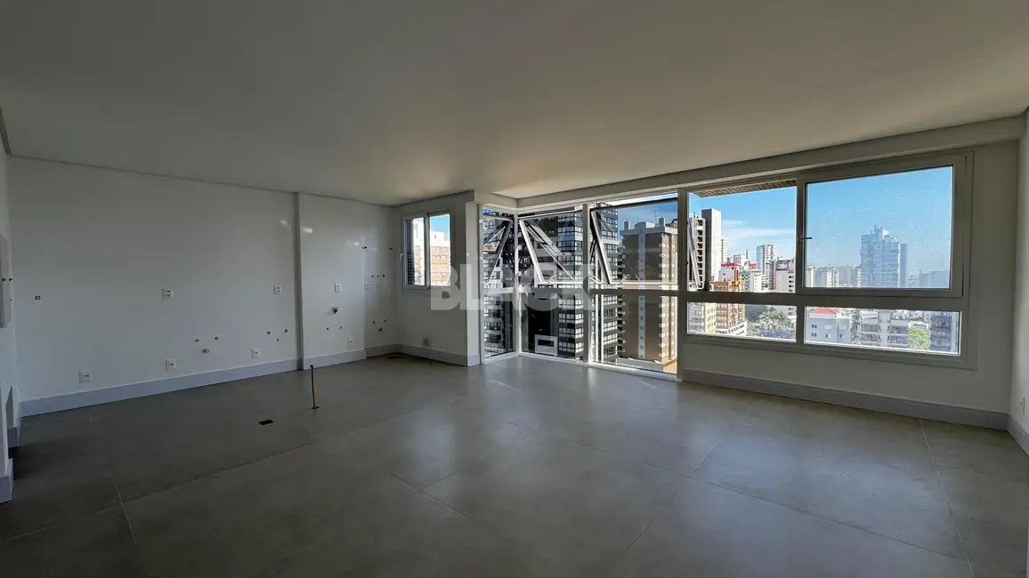 Apartamento com 3 quartos à venda, 111m2 em Centro, Torres - RS - imagem 4 Foto 4 de Apartamento com 3 quartos à venda, 111m2 em Centro, Torres - RS