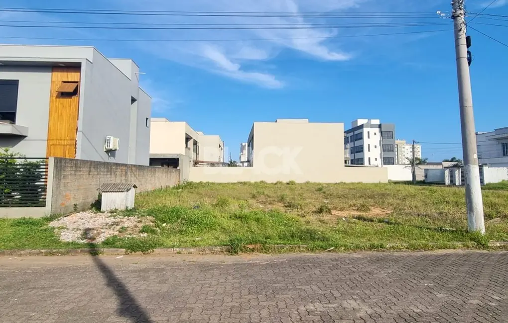 Foto 1 de Terreno / Lote à venda, 312m2 em Torres - RS