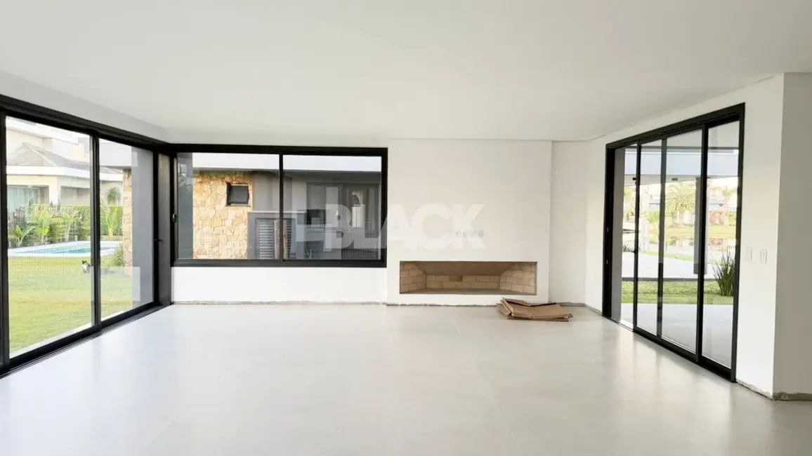Foto 8 de Casa de Condomínio com 4 quartos à venda, 324m2 em Torres - RS