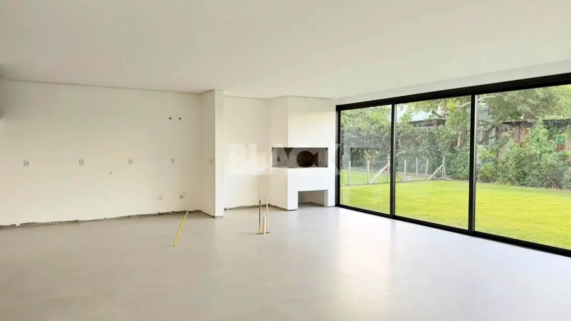 Foto 3 de Casa de Condomínio com 4 quartos à venda, 324m2 em Torres - RS