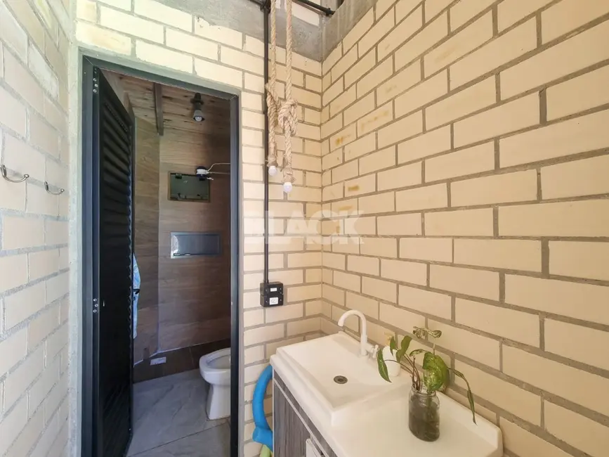 Casa com 3 quartos à venda, 250m2 em Torres - RS - imagem 7 Foto 7 de Casa com 3 quartos à venda, 250m2 em Torres - RS