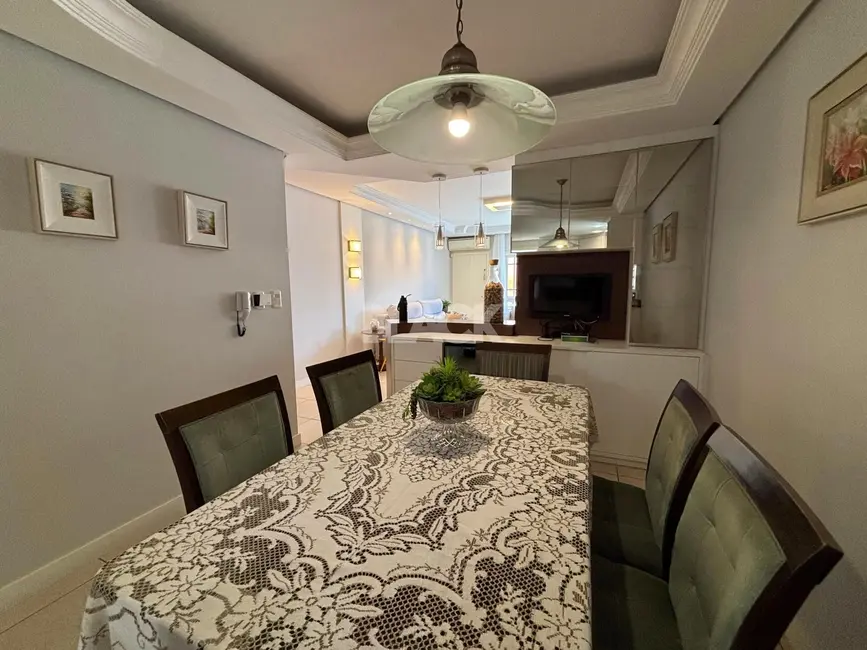 Casa com 4 quartos à venda, 300m2 em Centro, Torres - RS - imagem 7 Foto 7 de Casa com 4 quartos à venda, 300m2 em Centro, Torres - RS