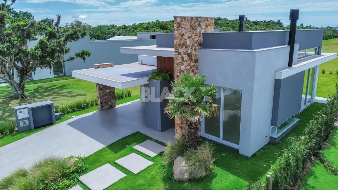 Foto 8 de Casa de Condomínio com 3 quartos à venda, 203m2 em Torres - RS