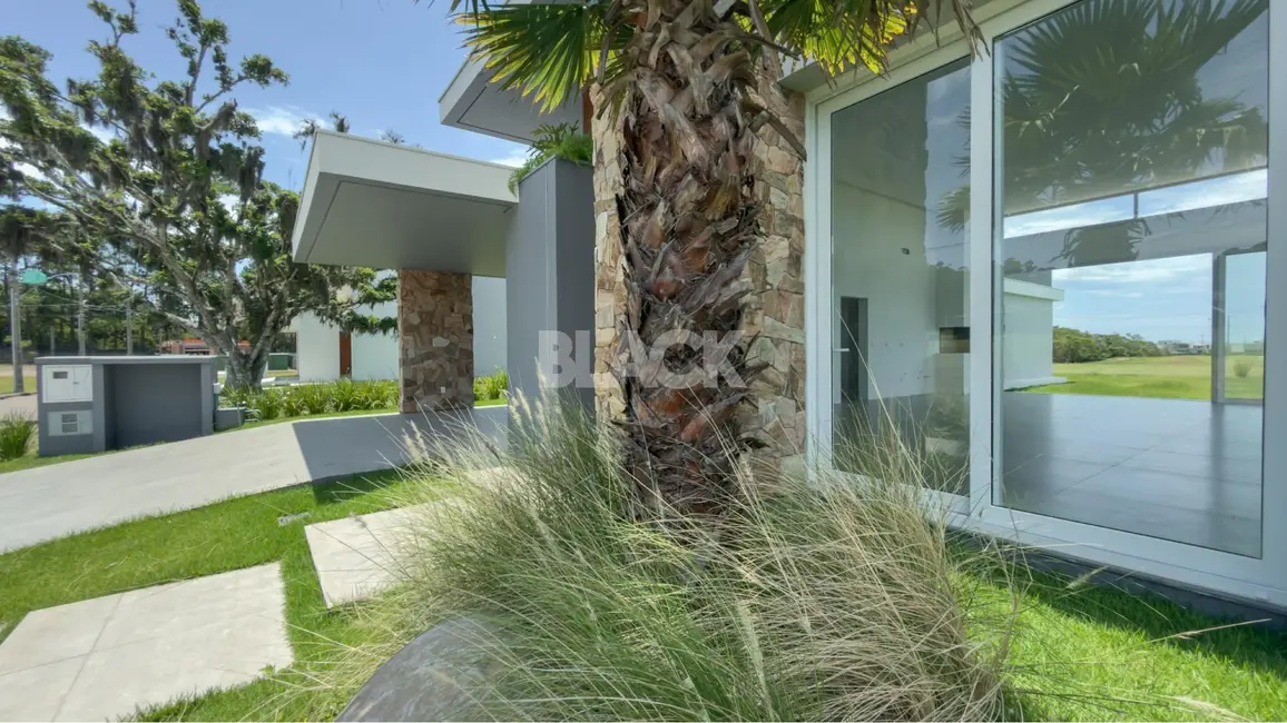 Foto 4 de Casa de Condomínio com 3 quartos à venda, 203m2 em Torres - RS