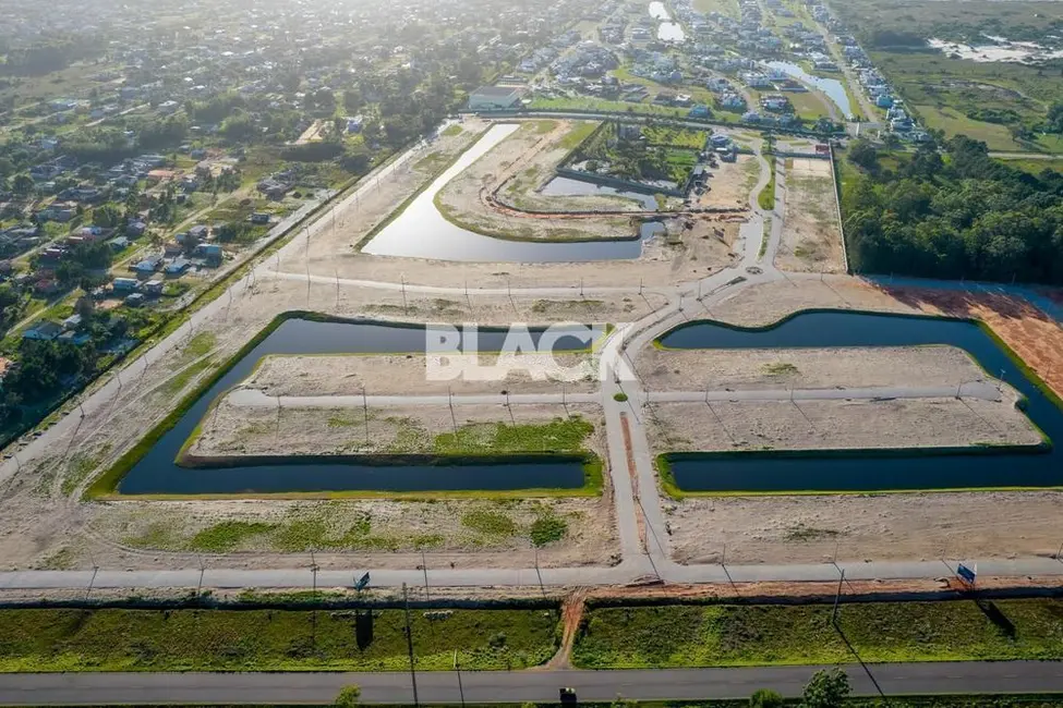 Foto 4 de Terreno / Lote à venda, 402m2 em Torres - RS