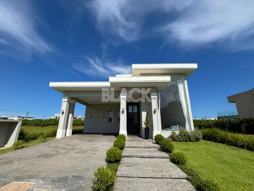 Foto 3 de Casa de Condomínio com 3 quartos à venda, 230m2 em Torres - RS