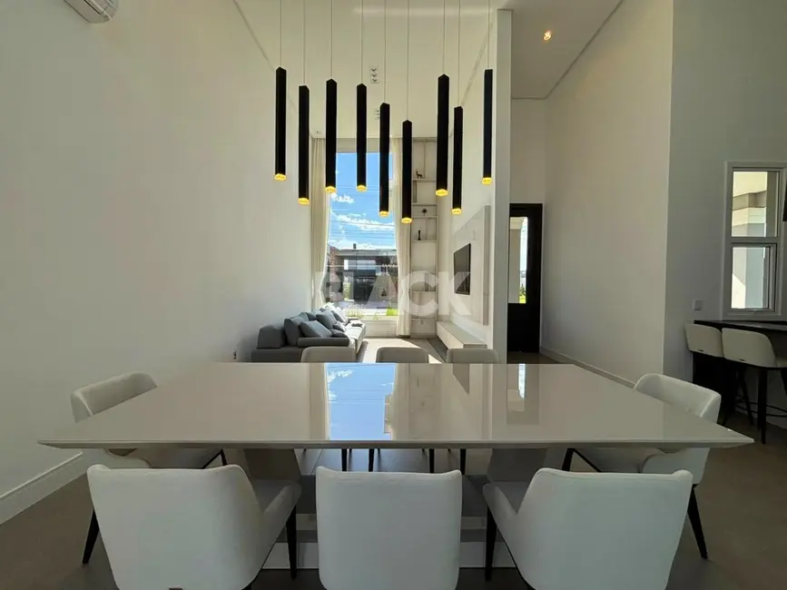 Foto 6 de Casa de Condomínio com 3 quartos à venda, 230m2 em Torres - RS