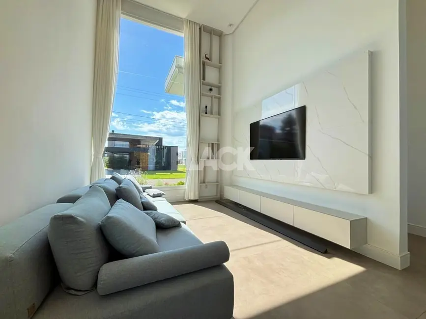 Foto 8 de Casa de Condomínio com 3 quartos à venda, 230m2 em Torres - RS