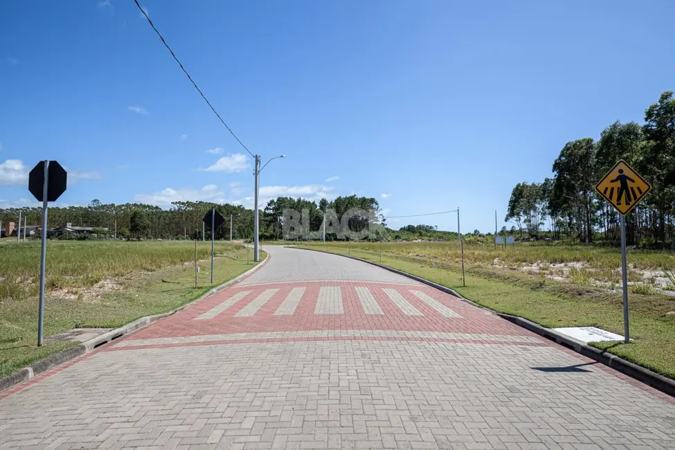 Foto 2 de Terreno / Lote à venda, 285m2 em Passo De Torres - SC