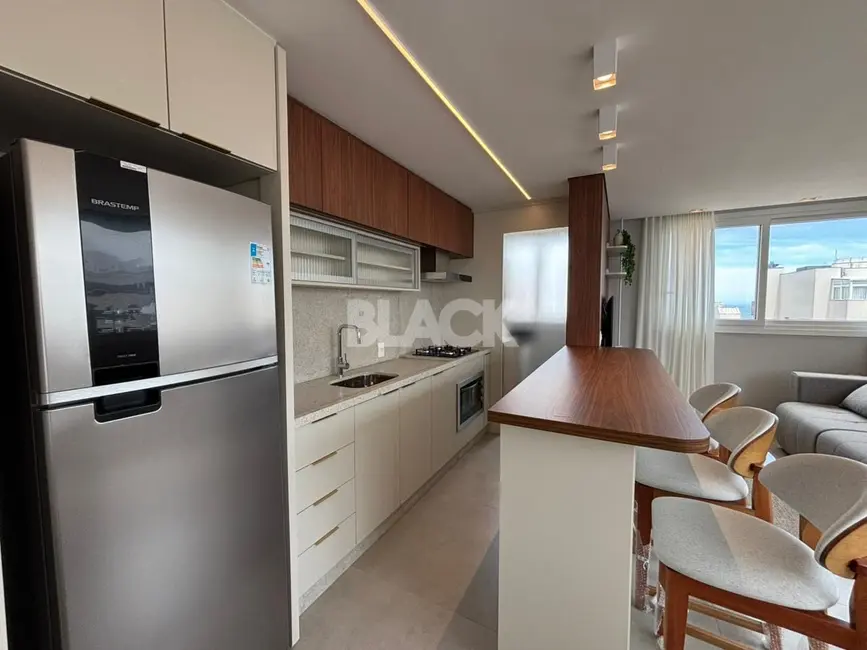 Foto 2 de Apartamento com 2 quartos à venda, 77m2 em Centro, Torres - RS