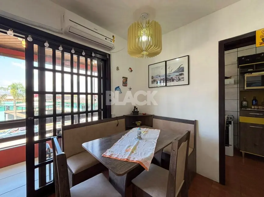 Foto 3 de Apartamento com 2 quartos à venda, 75m2 em Centro, Torres - RS