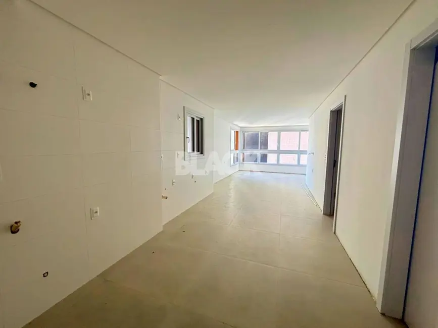 Foto 3 de Apartamento com 1 quarto à venda, 61m2 em Torres - RS