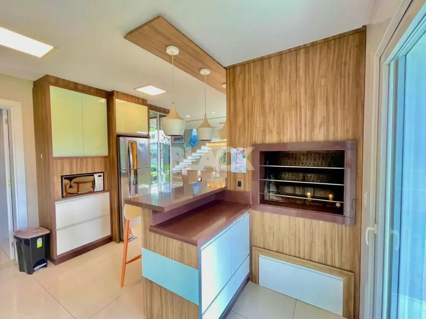 Foto 7 de Casa de Condomínio com 4 quartos à venda, 241m2 em Torres - RS