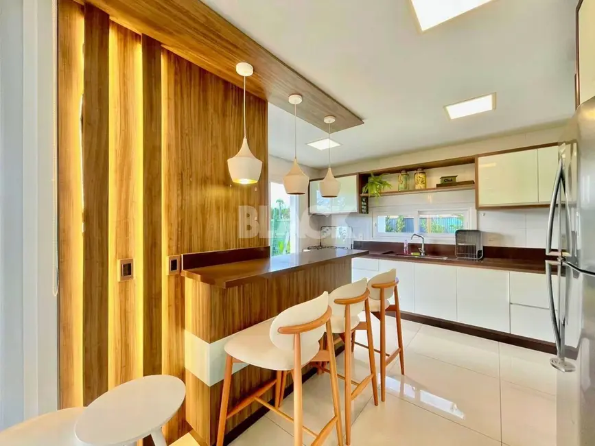 Foto 8 de Casa de Condomínio com 4 quartos à venda, 241m2 em Torres - RS