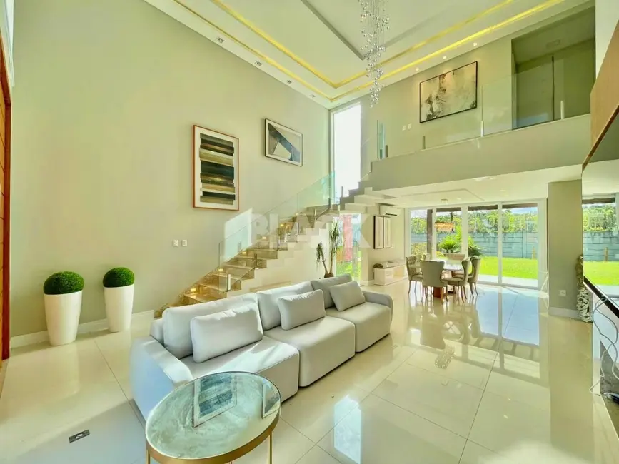 Foto 2 de Casa de Condomínio com 4 quartos à venda, 241m2 em Torres - RS