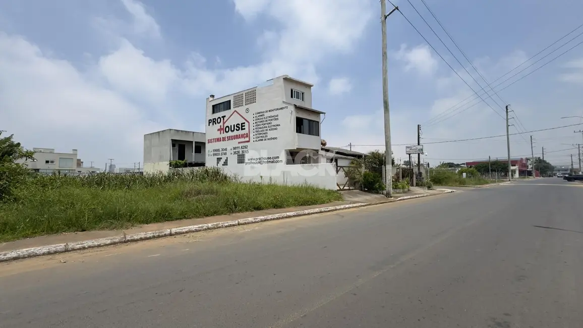 Foto 3 de Terreno / Lote à venda, 395m2 em Torres - RS