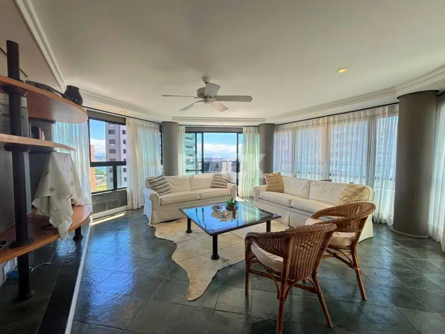 Foto 1 de Cobertura com 5 quartos à venda, 270m2 em Torres - RS