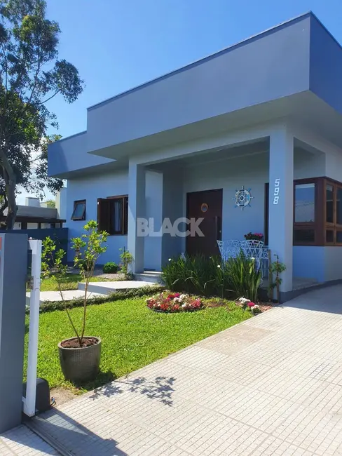 Foto 2 de Casa com 3 quartos à venda, 138m2 em Passo De Torres - SC