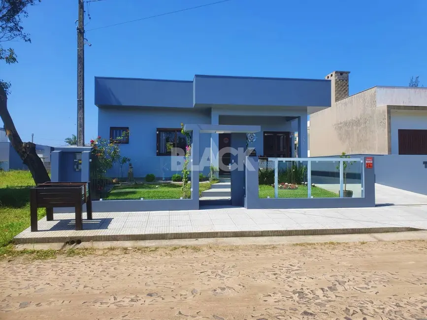 Foto 1 de Casa com 3 quartos à venda, 138m2 em Passo De Torres - SC