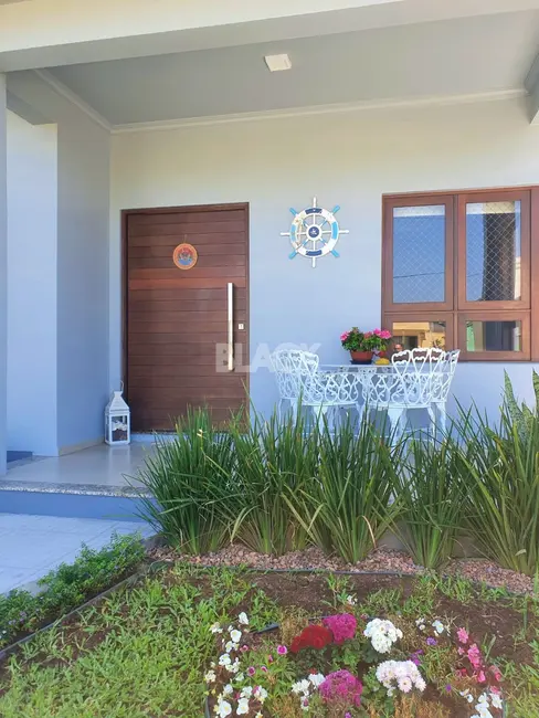 Foto 3 de Casa com 3 quartos à venda, 138m2 em Passo De Torres - SC