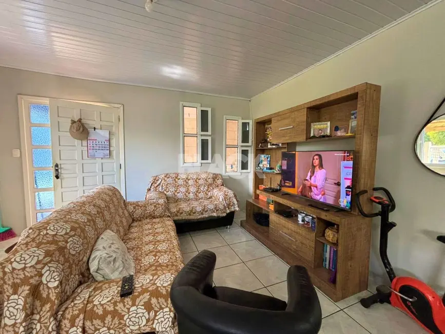 Foto 9 de Casa com 2 quartos à venda, 110m2 em Torres - RS