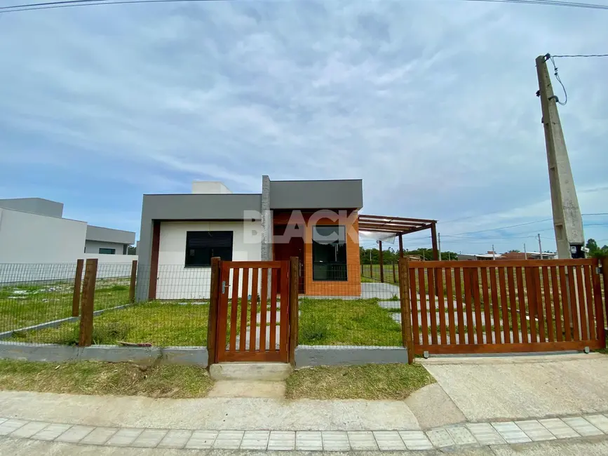 Foto 1 de Casa com 2 quartos à venda, 62m2 em Passo De Torres - SC