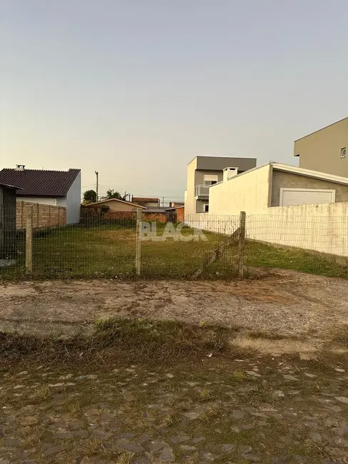 Foto 2 de Terreno / Lote à venda, 360m2 em Torres - RS