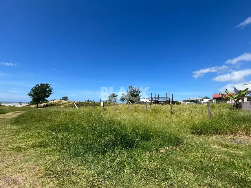 Foto 1 de Terreno / Lote à venda, 520m2 em Arroio Do Sal - RS