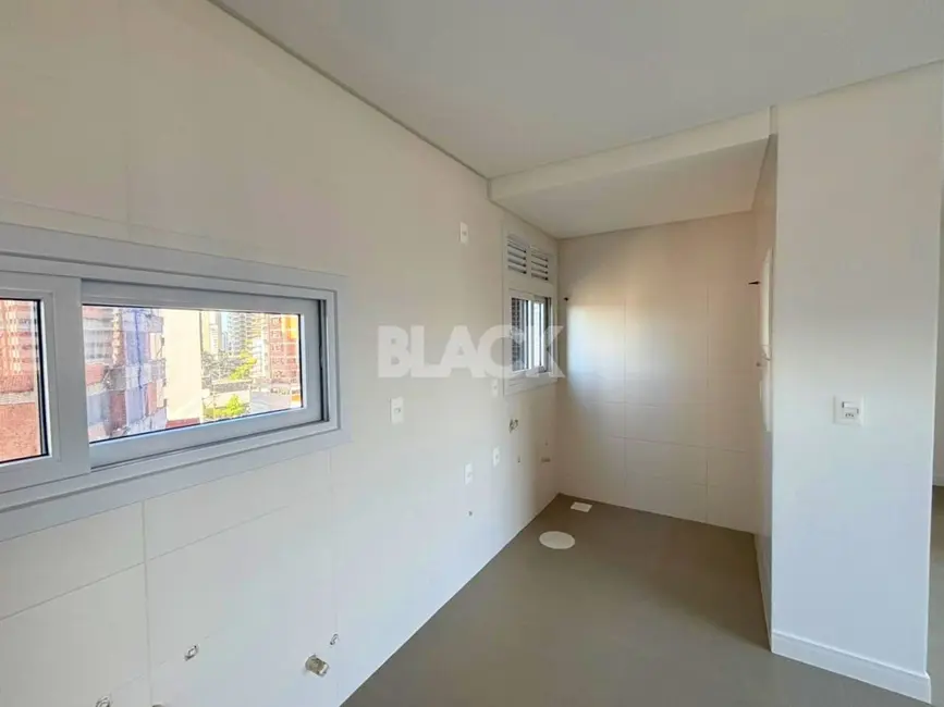 Foto 3 de Apartamento com 2 quartos à venda, 98m2 em Centro, Torres - RS