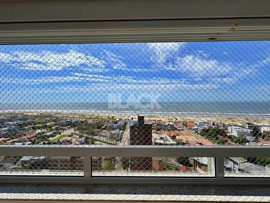 Foto 3 de Apartamento com 3 quartos à venda, 158m2 em Torres - RS