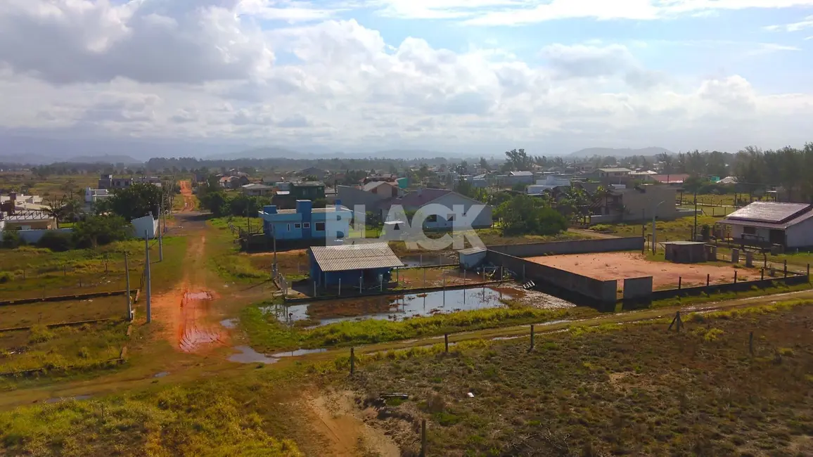 Foto 8 de Terreno / Lote à venda, 300m2 em Torres - RS
