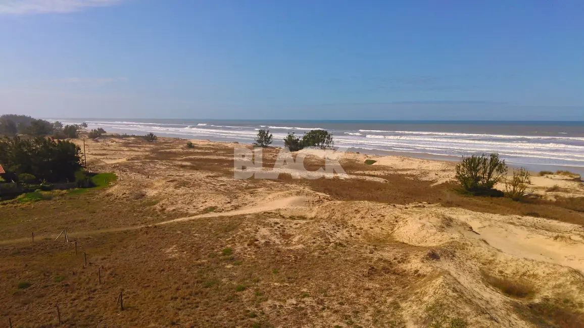 Foto 6 de Terreno / Lote à venda, 300m2 em Torres - RS