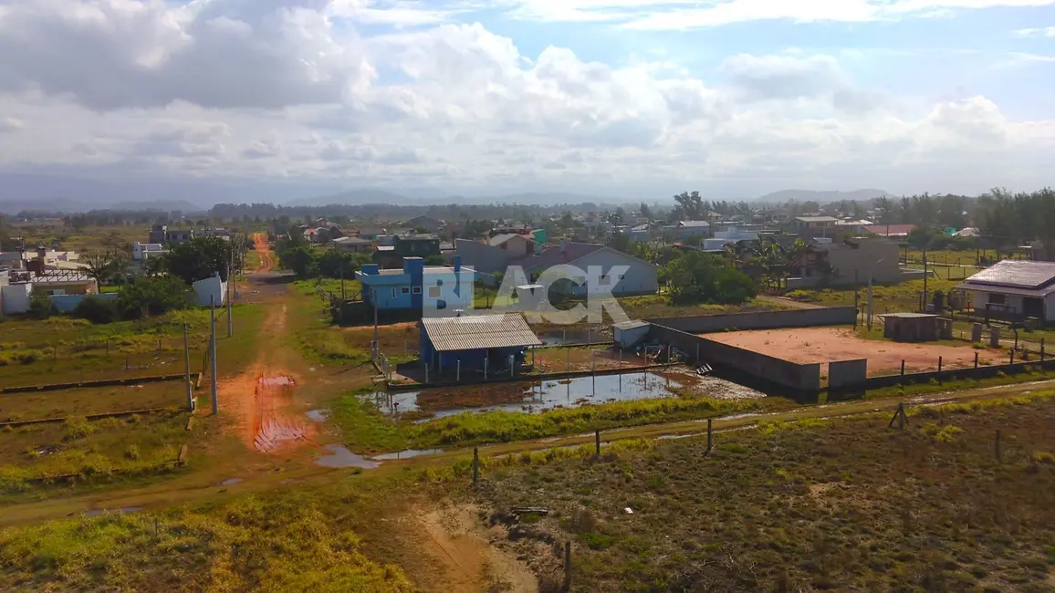 Foto 9 de Terreno / Lote à venda, 300m2 em Torres - RS