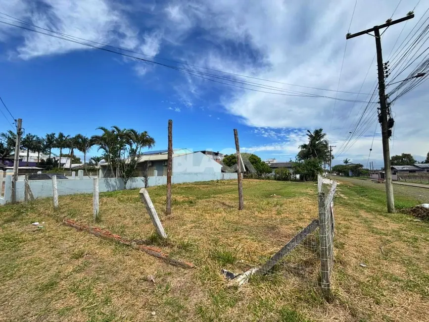 Foto 1 de Terreno / Lote à venda, 493m2 em Centro, Torres - RS