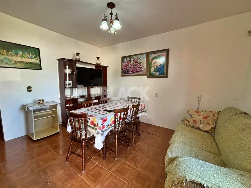 Foto 8 de Casa com 6 quartos à venda, 280m2 em Torres - RS