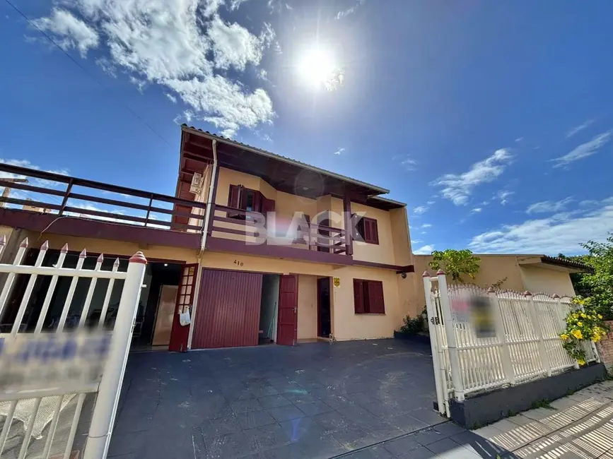 Foto 3 de Casa com 6 quartos à venda, 280m2 em Torres - RS