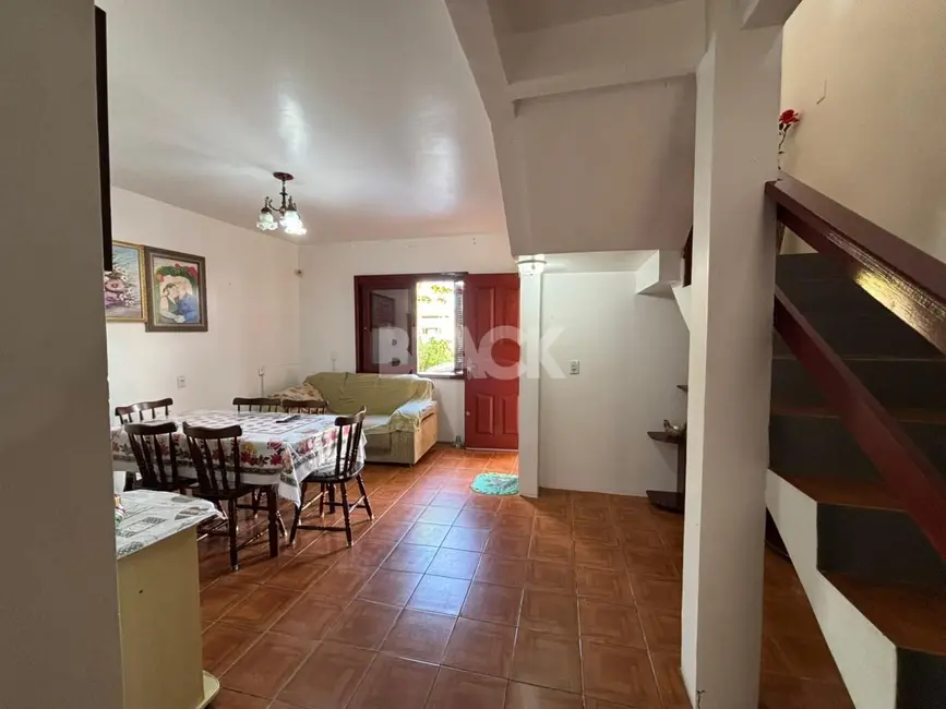 Foto 9 de Casa com 6 quartos à venda, 280m2 em Torres - RS