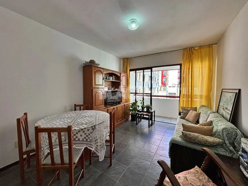 Foto 1 de Apartamento com 2 quartos à venda, 61m2 em Centro, Torres - RS