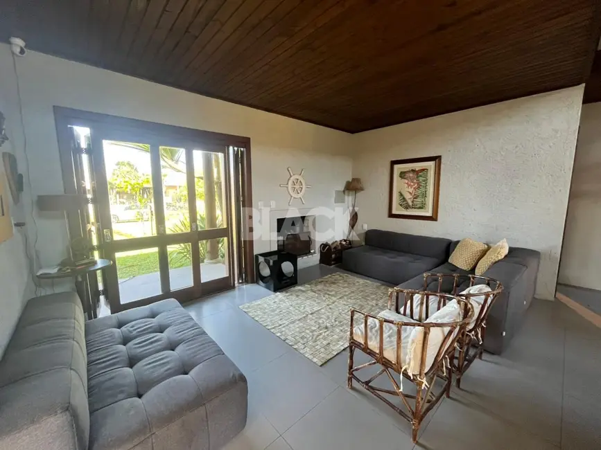 Foto 9 de Casa com 5 quartos à venda, 220m2 em Torres - RS