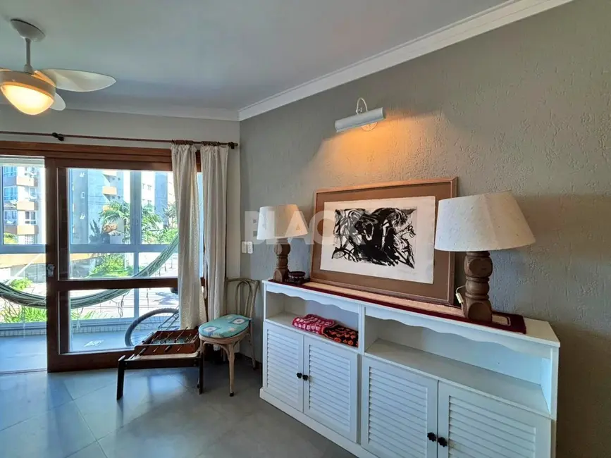 Foto 6 de Apartamento com 3 quartos à venda, 131m2 em Torres - RS