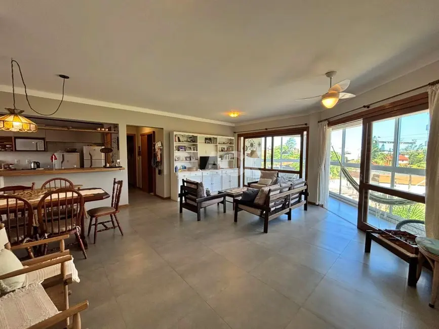 Foto 3 de Apartamento com 3 quartos à venda, 131m2 em Torres - RS