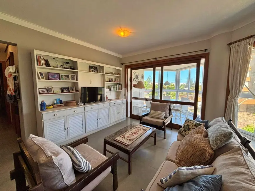 Foto 1 de Apartamento com 3 quartos à venda, 131m2 em Torres - RS