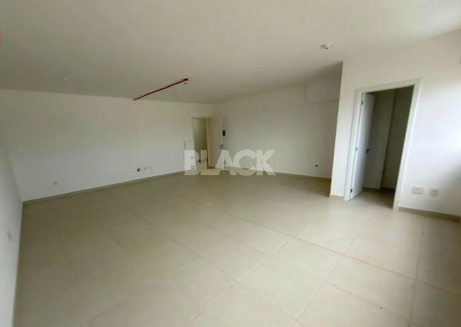 Foto 6 de Sala Comercial com 1 quarto à venda, 52m2 em Desvio Rizzo, Caxias Do Sul - RS