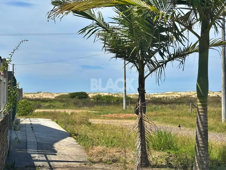 Foto 2 de Casa com 3 quartos à venda, 200m2 em Passo De Torres - SC
