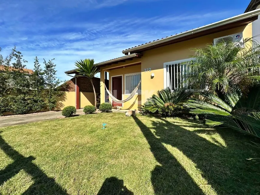 Foto 1 de Casa com 2 quartos à venda, 140m2 em Passo De Torres - SC