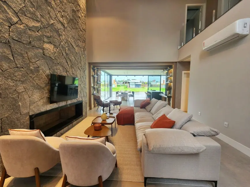 Foto 4 de Casa de Condomínio com 4 quartos à venda, 420m2 em Torres - RS